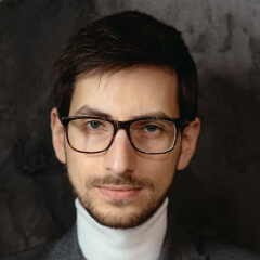 testimonial-img-1 testimonial-img-1